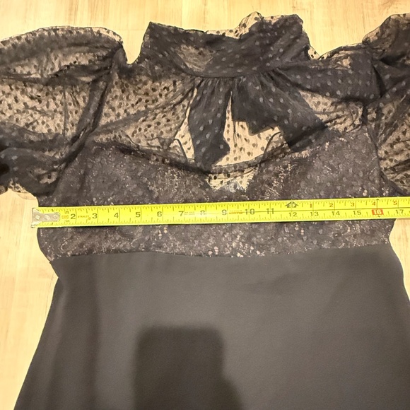 BCBGMAXAZRIA Blouson Sleeve Dress Size 10 (NWT) - Picture 4 of 7